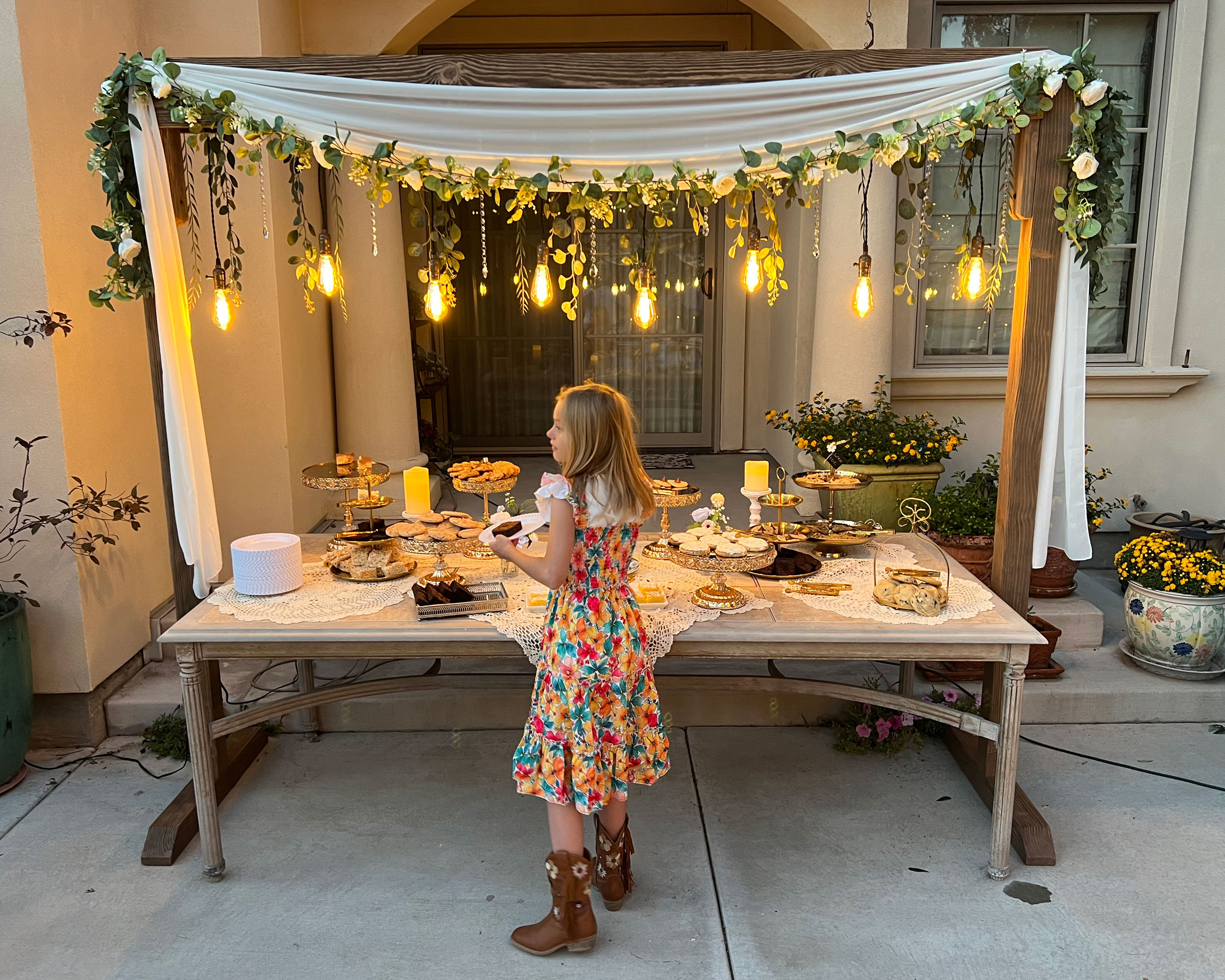 camdas-wedding-arches-rental-utah-rustic-lighted-table-arches-03 Backyard Wedding Reception featuring Rustic Lighted Table Arches in Fallon, Nevada.