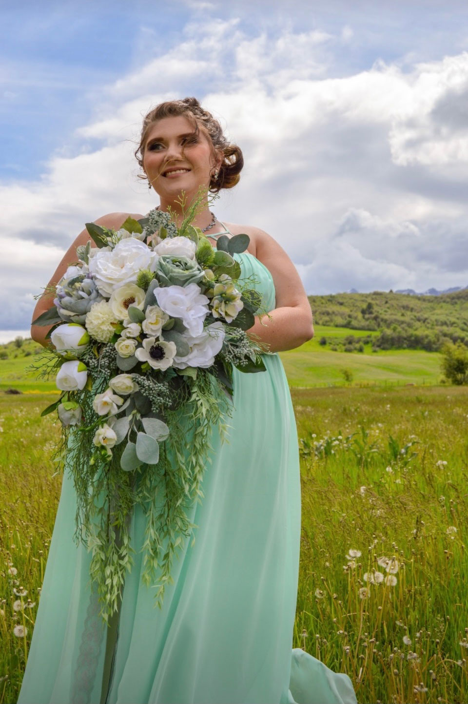 Custom Silk Floral Bridal Bouquet Wedding Floral Accessories