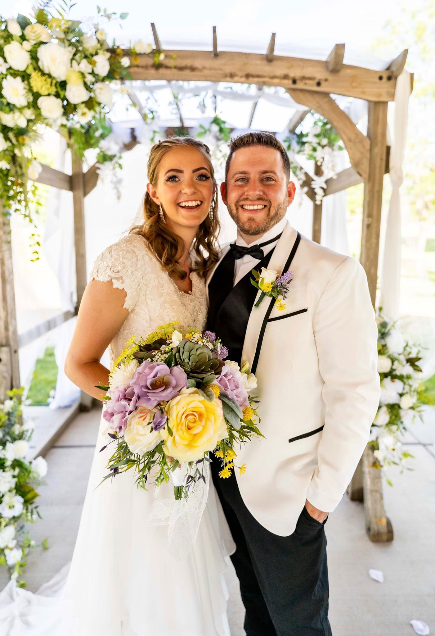 Custom Silk Floral Bridal Bouquet Wedding Floral Accessories