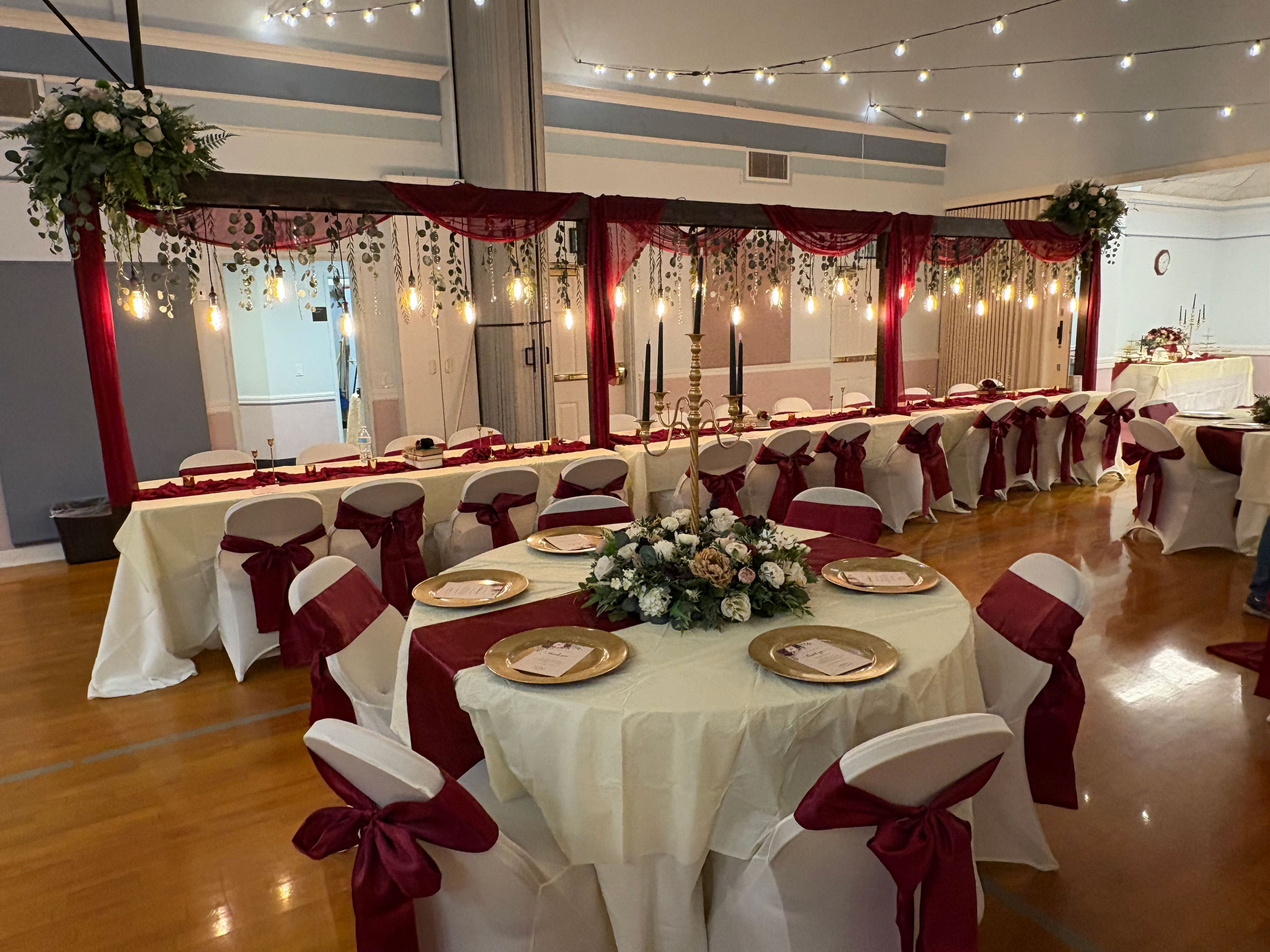 Camdas Wedding Floral and Rental Utah Lighted Table Arches and Floral Table Wreath