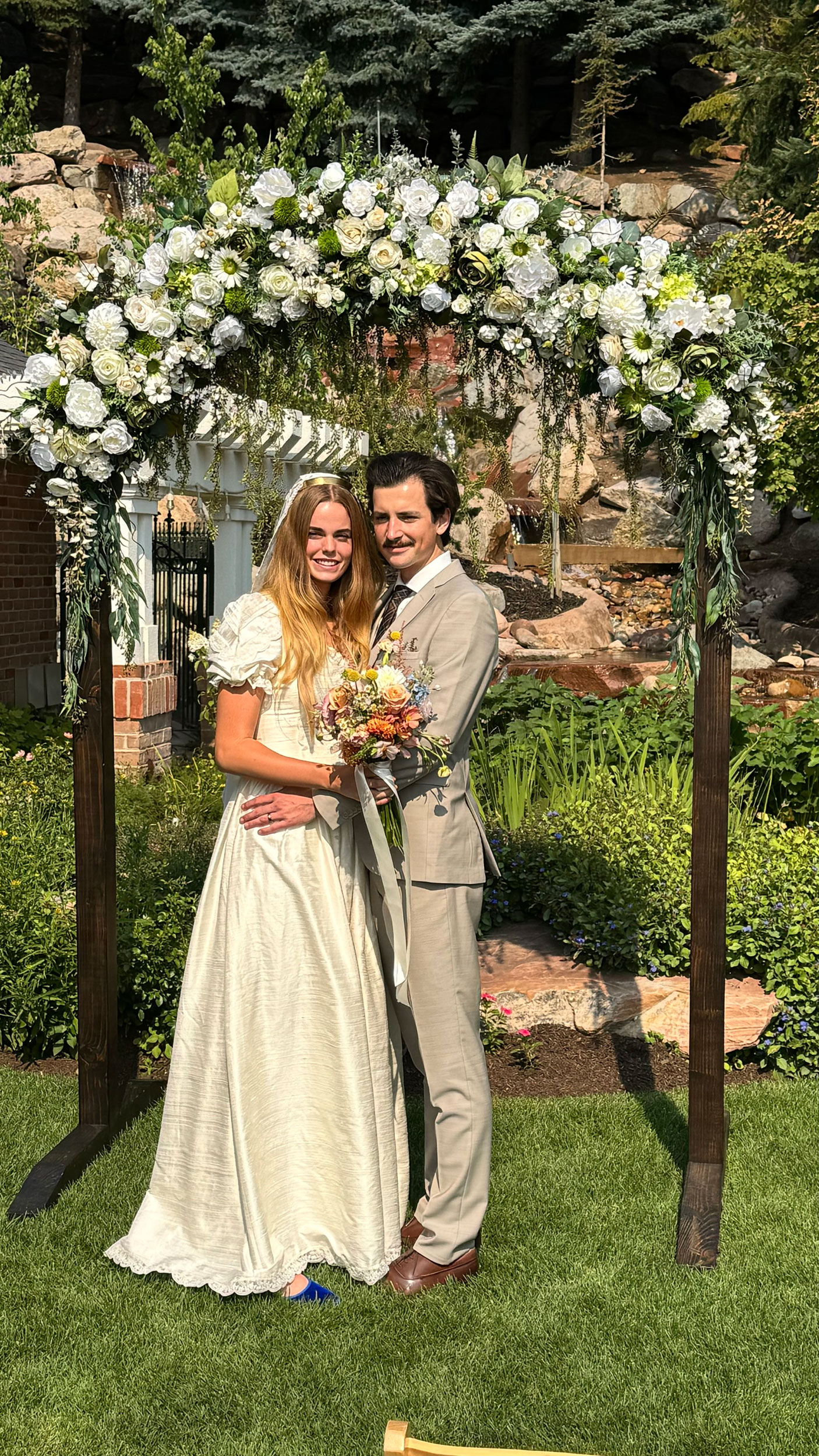 Camdas Wedding Floral and Rental Utah White Ivory Arch